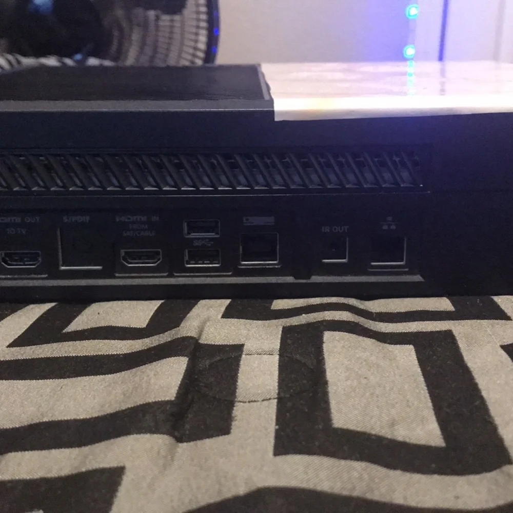XBOX ONE 1TB CONSOLE